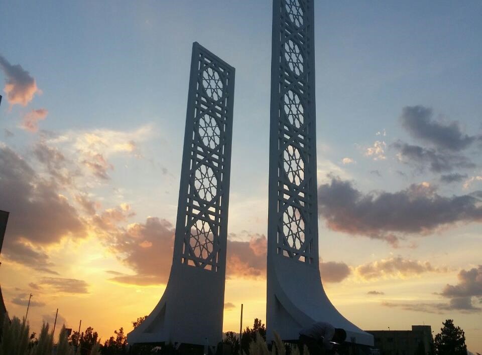 رونمایی از یک یادمان در دانشگاه